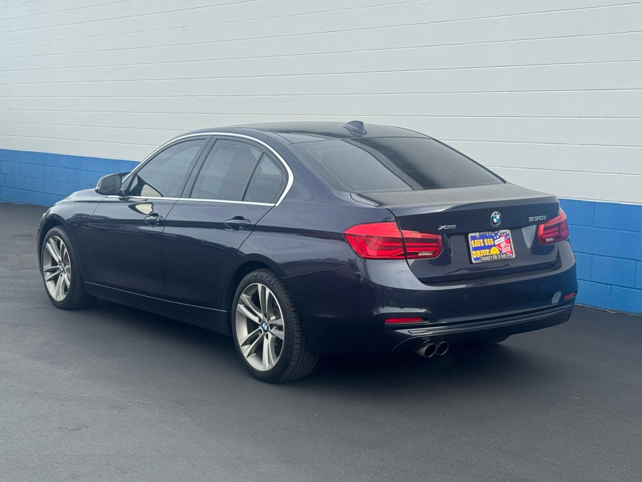 BMW 3-Series 330i xDrive SULEV Sedan 2017