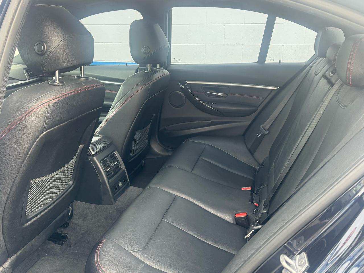 BMW 3-Series 330i xDrive SULEV Sedan 2017