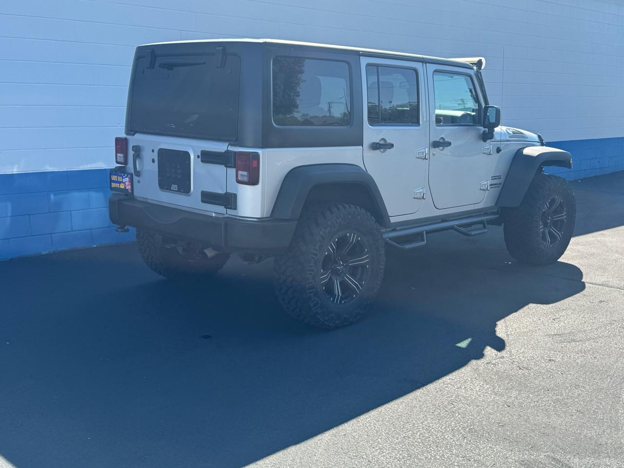 Jeep Wrangler Unlimited Sport 4WD 2011