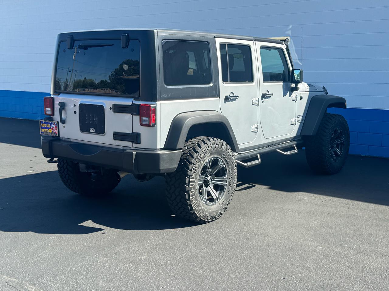 Jeep Wrangler Unlimited Sport 4WD 2011