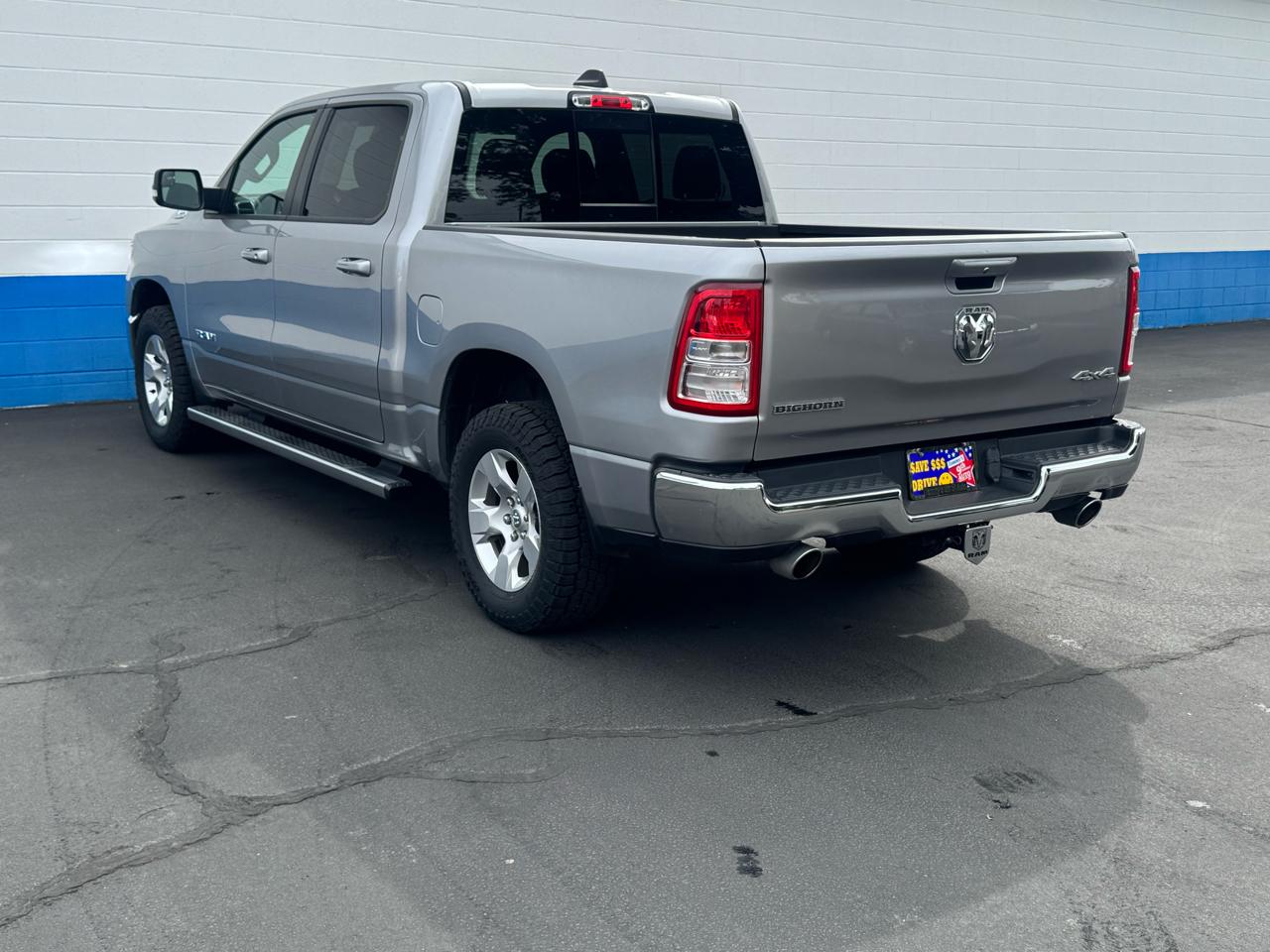 RAM 1500 Big Horn Crew Cab SWB 4WD 2021