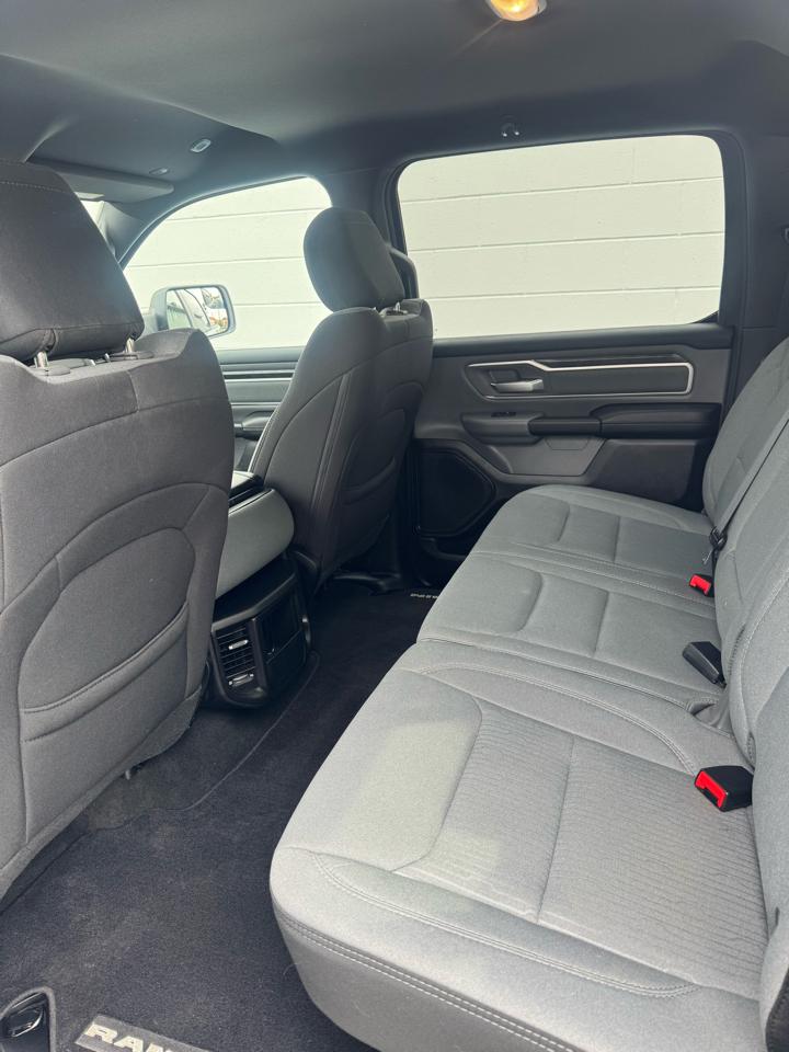 RAM 1500 Big Horn Crew Cab SWB 4WD 2021