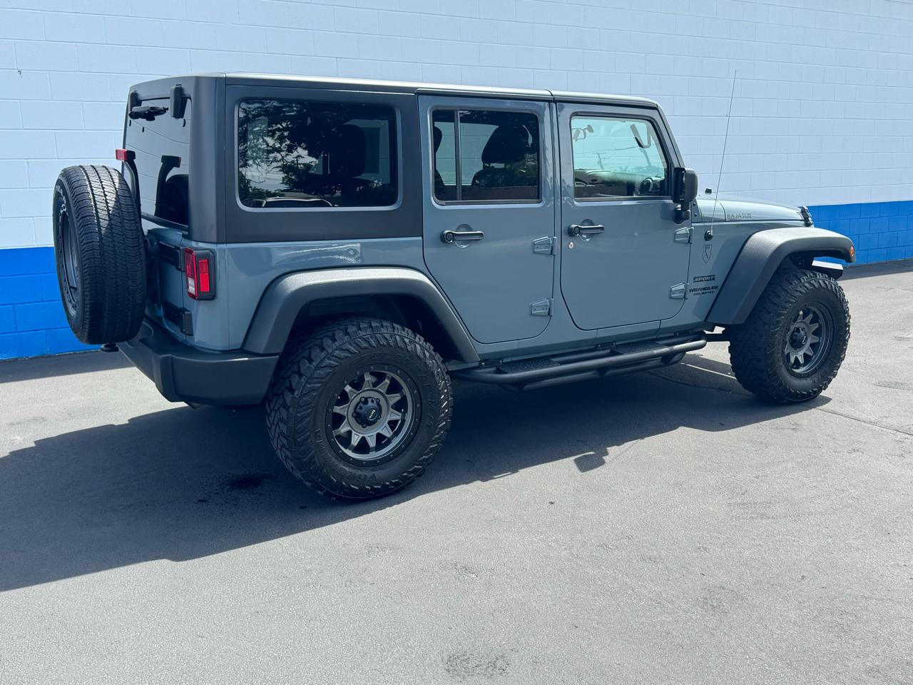 Jeep Wrangler Unlimited Sport 4WD 2015