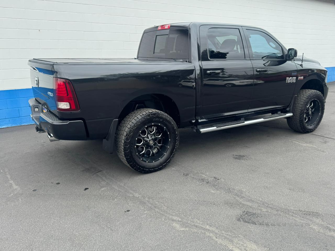 RAM 1500 Sport Crew Cab SWB 4WD 2016