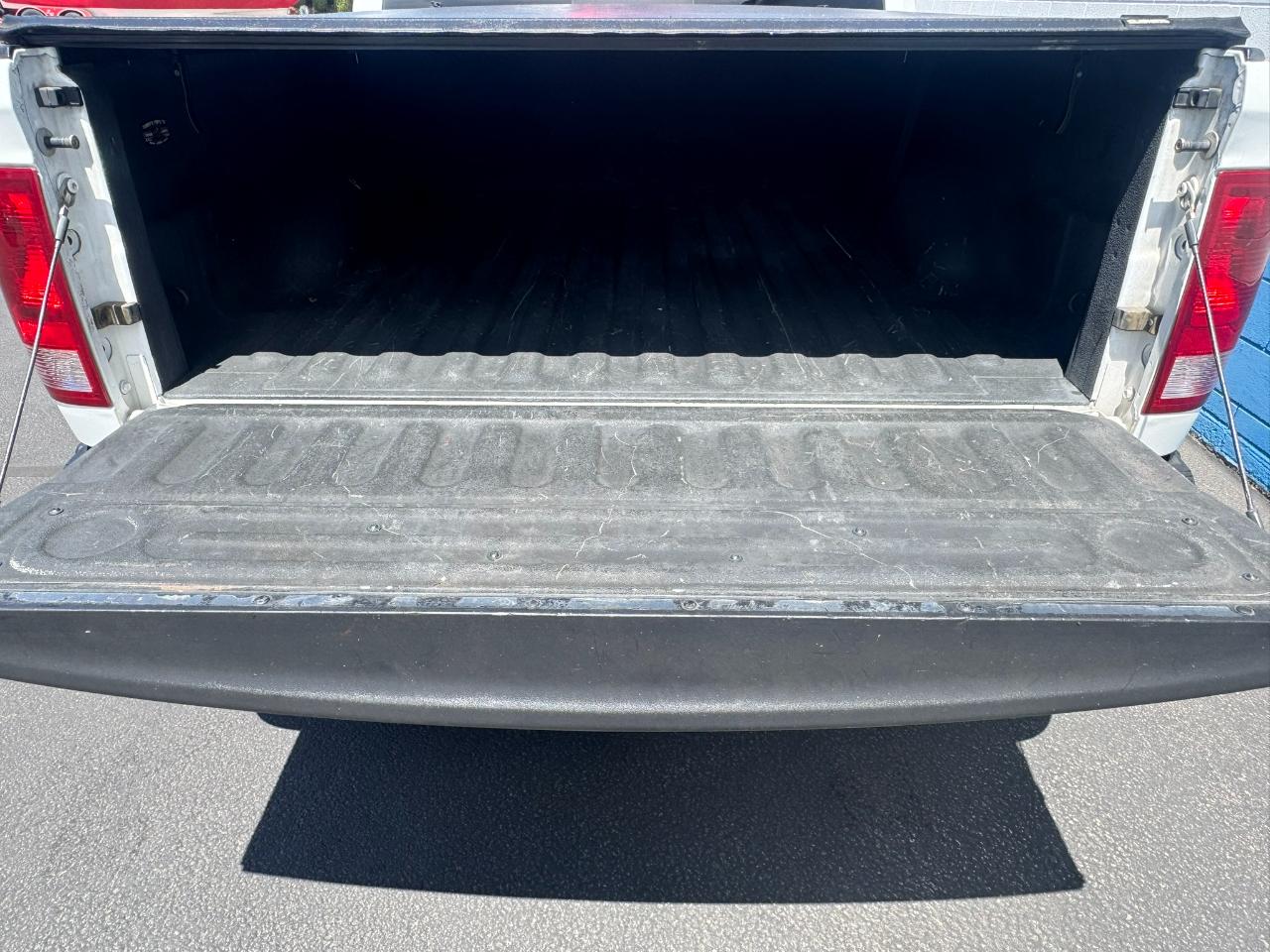 Dodge 1500 SLT Crew Cab 4WD 2012