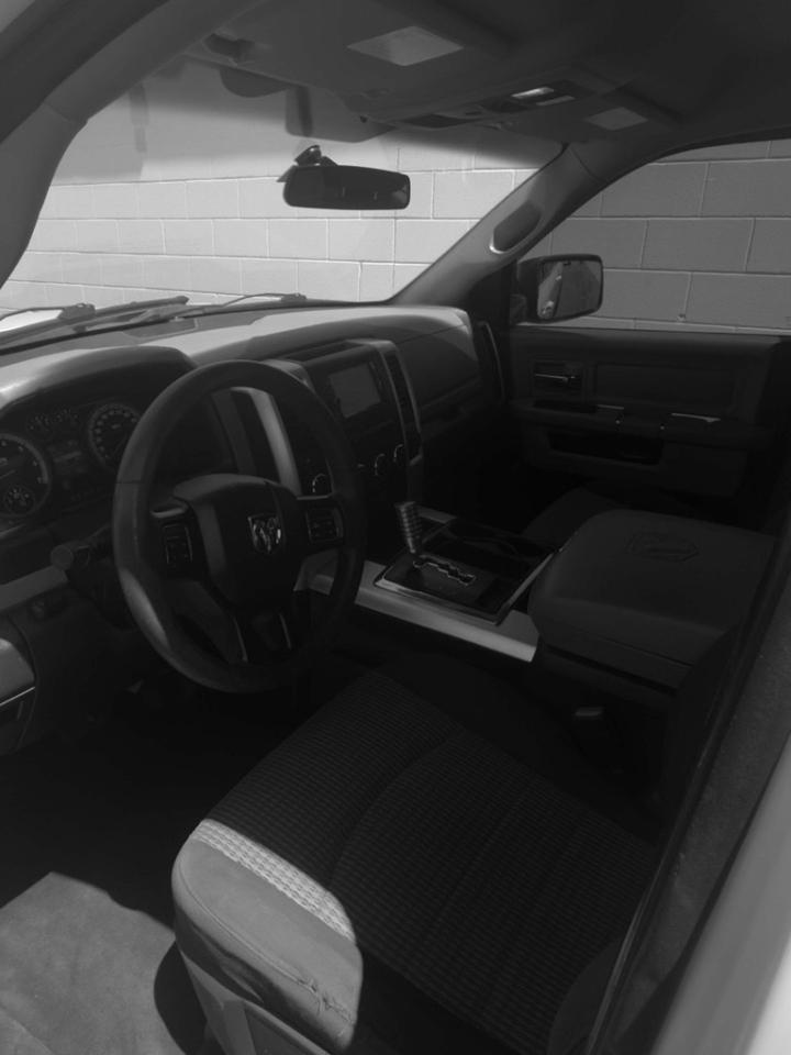 Dodge 1500 SLT Crew Cab 4WD 2012