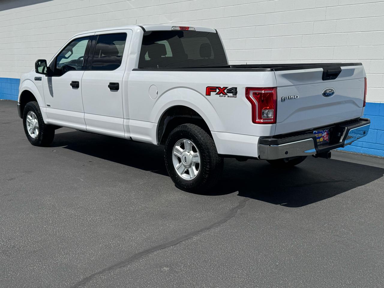 Ford F-150 XL SuperCrew 5.5-ft. Bed 4WD 2015