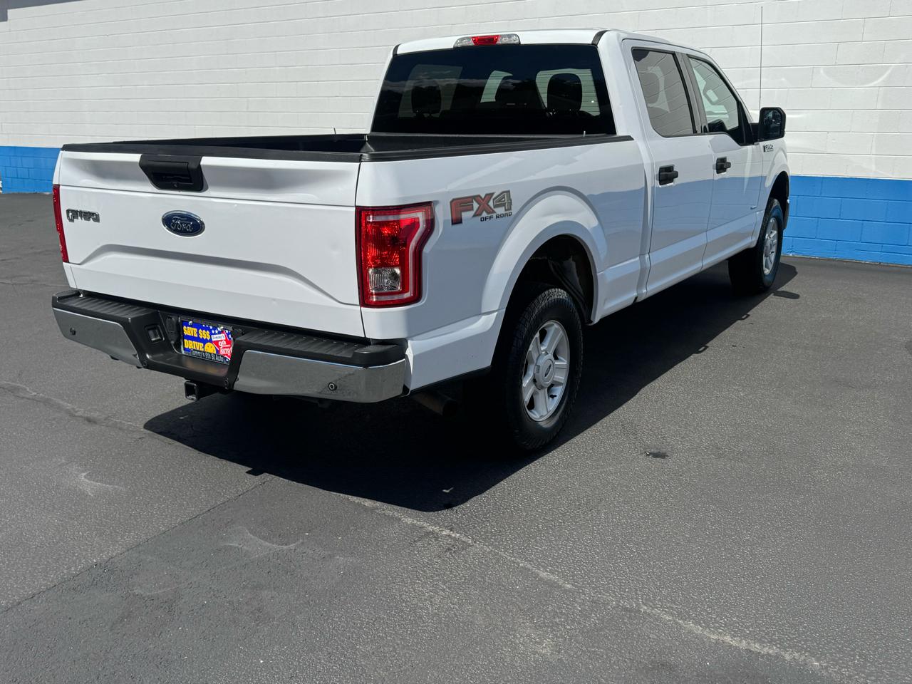 Ford F-150 XL SuperCrew 5.5-ft. Bed 4WD 2015