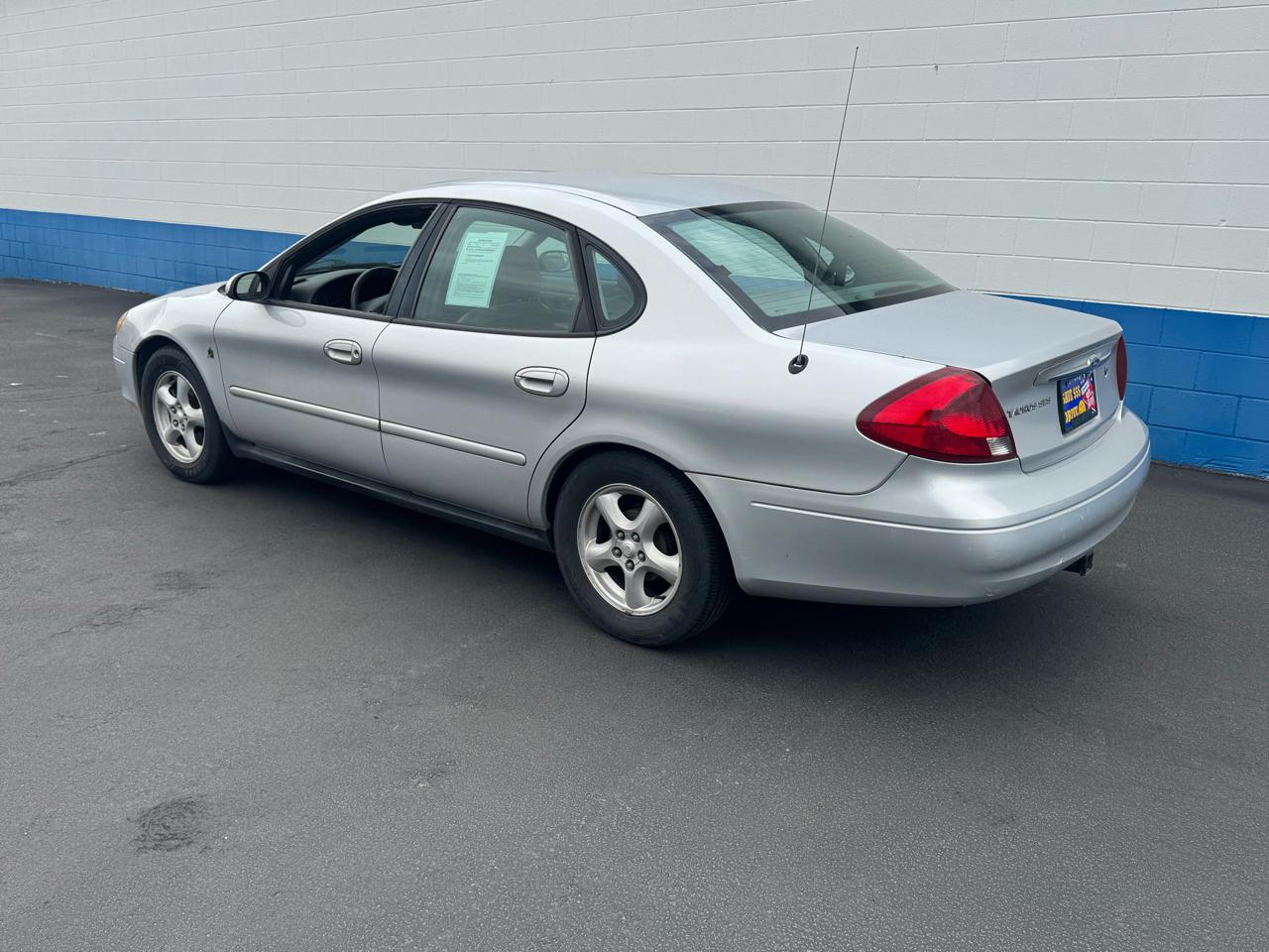 Ford Taurus SES Deluxe 2002