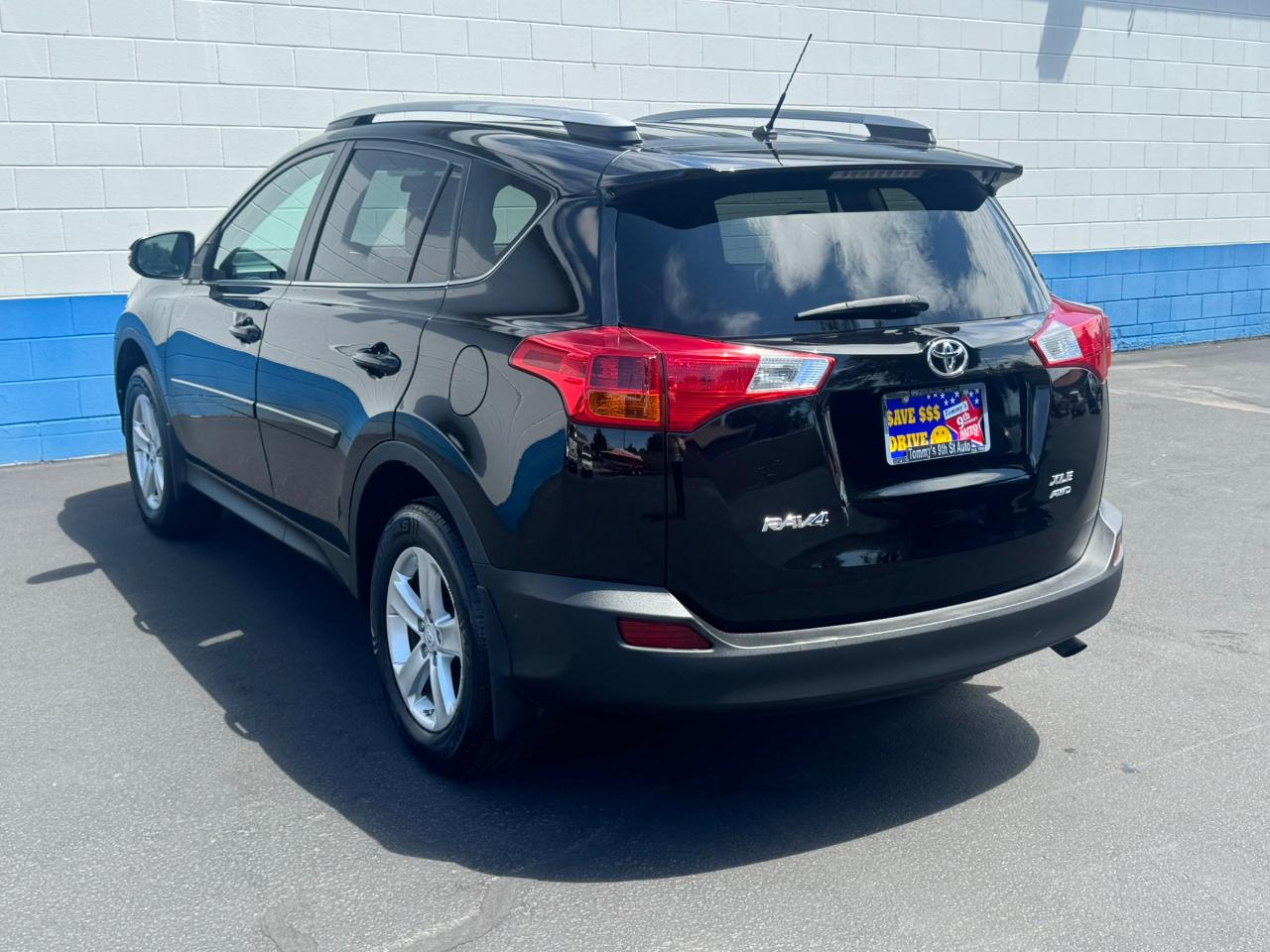 Toyota RAV4 XLE AWD 2013