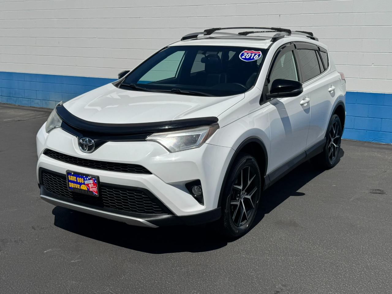 Toyota RAV4 SE FWD 2016