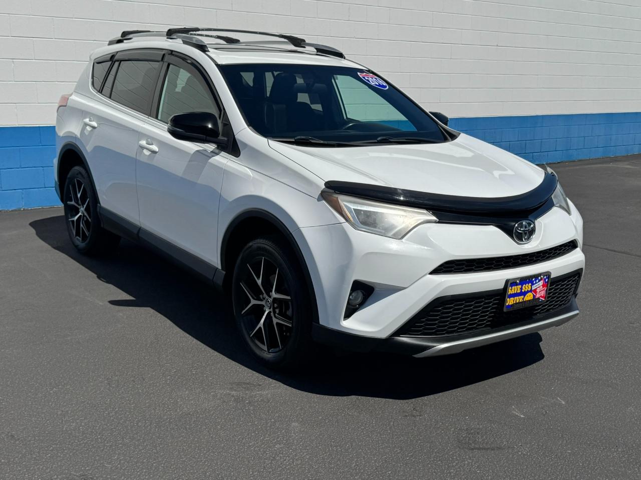 Toyota RAV4 SE FWD 2016