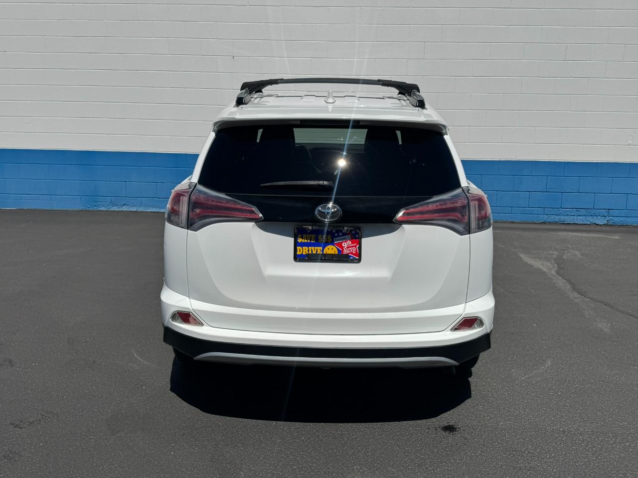 Toyota RAV4 SE FWD 2016