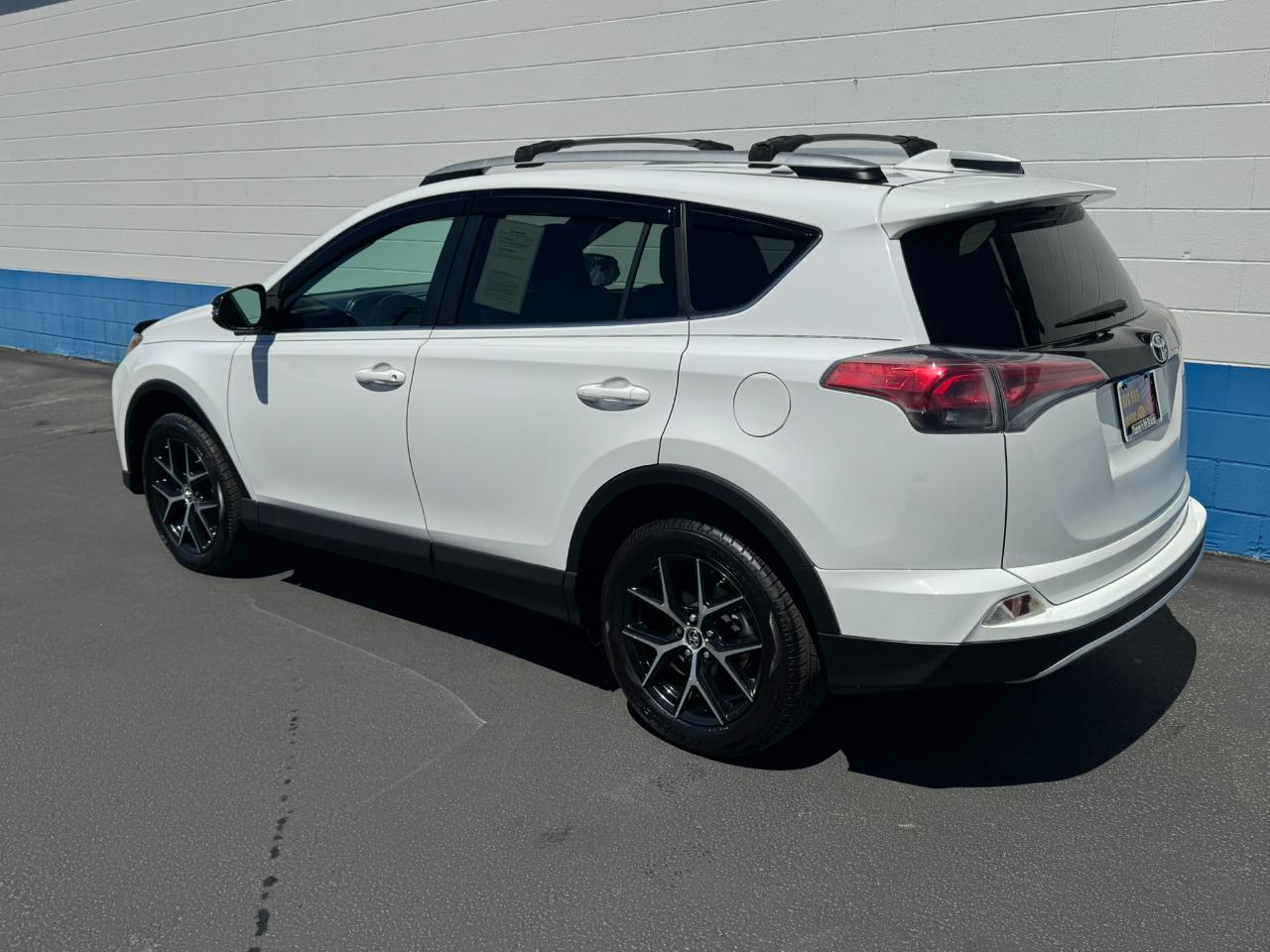 Toyota RAV4 SE FWD 2016
