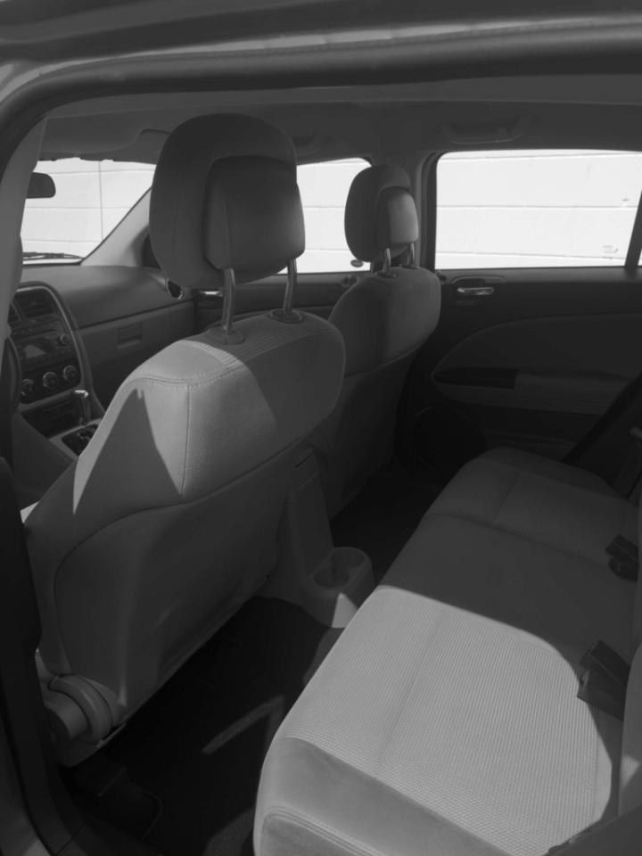 2010 Dodge Caliber SXT - Photo 7
