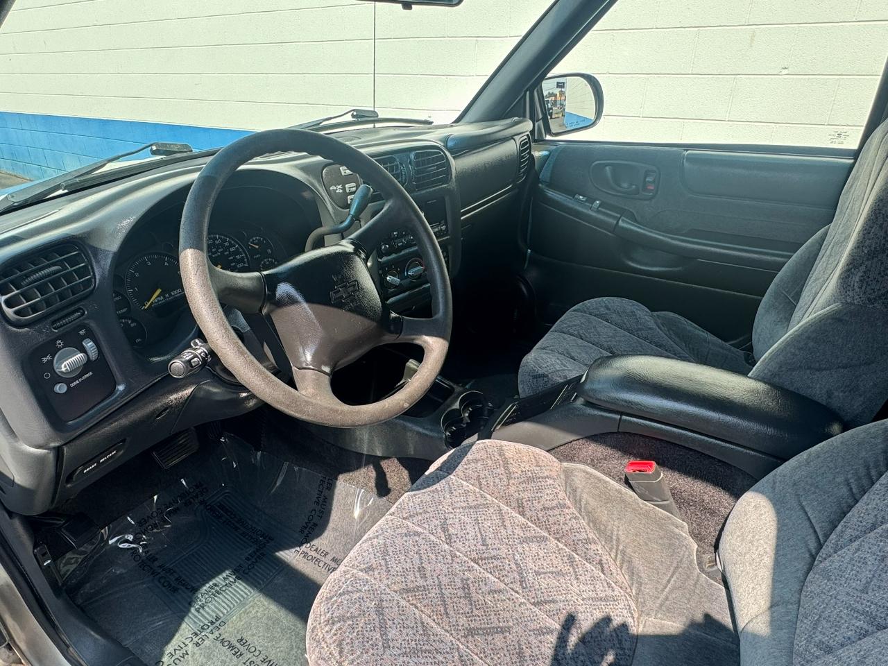 Chevrolet S10 Pickup LS Crew Cab 4WD 2001