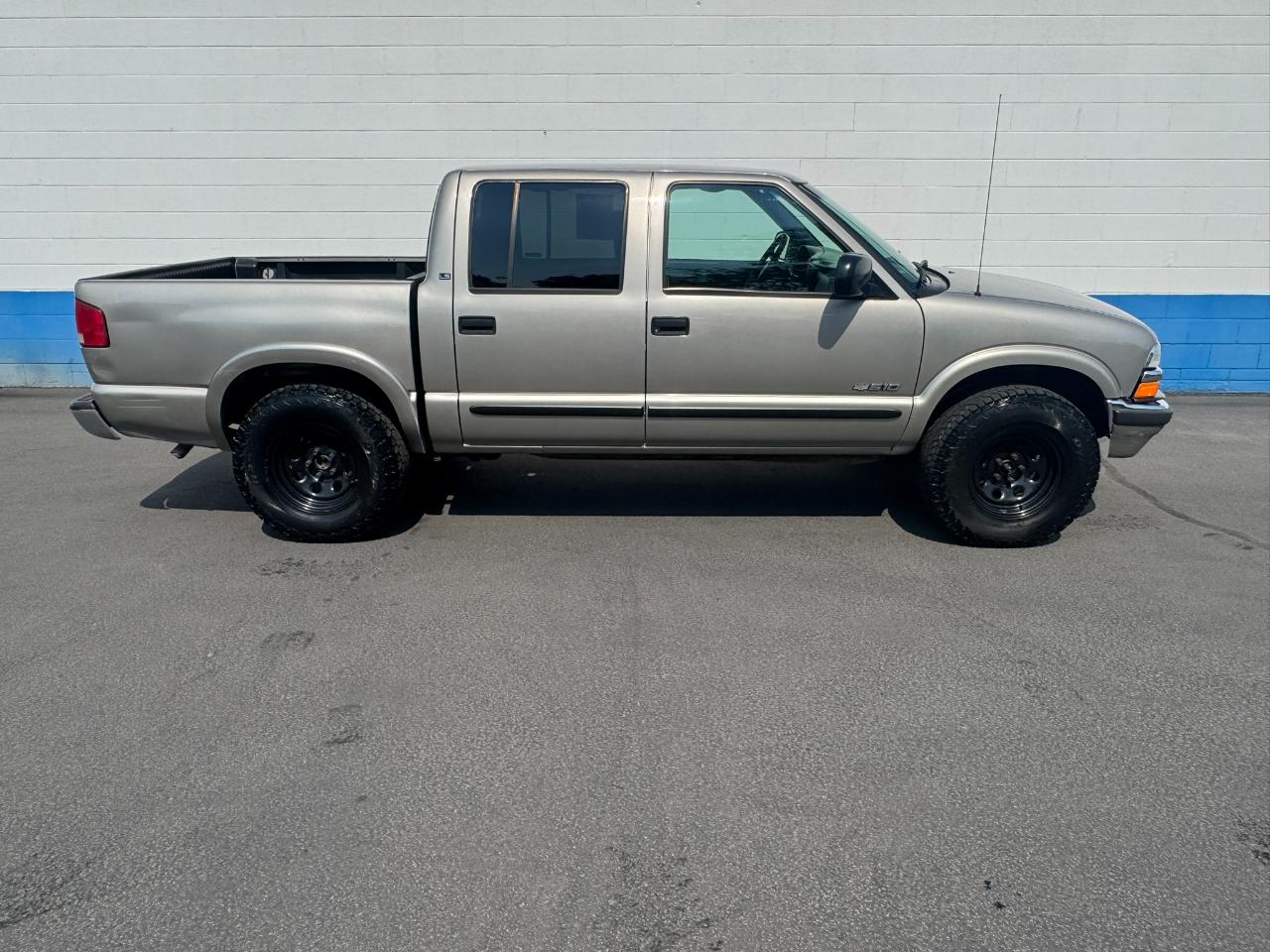 Chevrolet S10 Pickup LS Crew Cab 4WD 2001