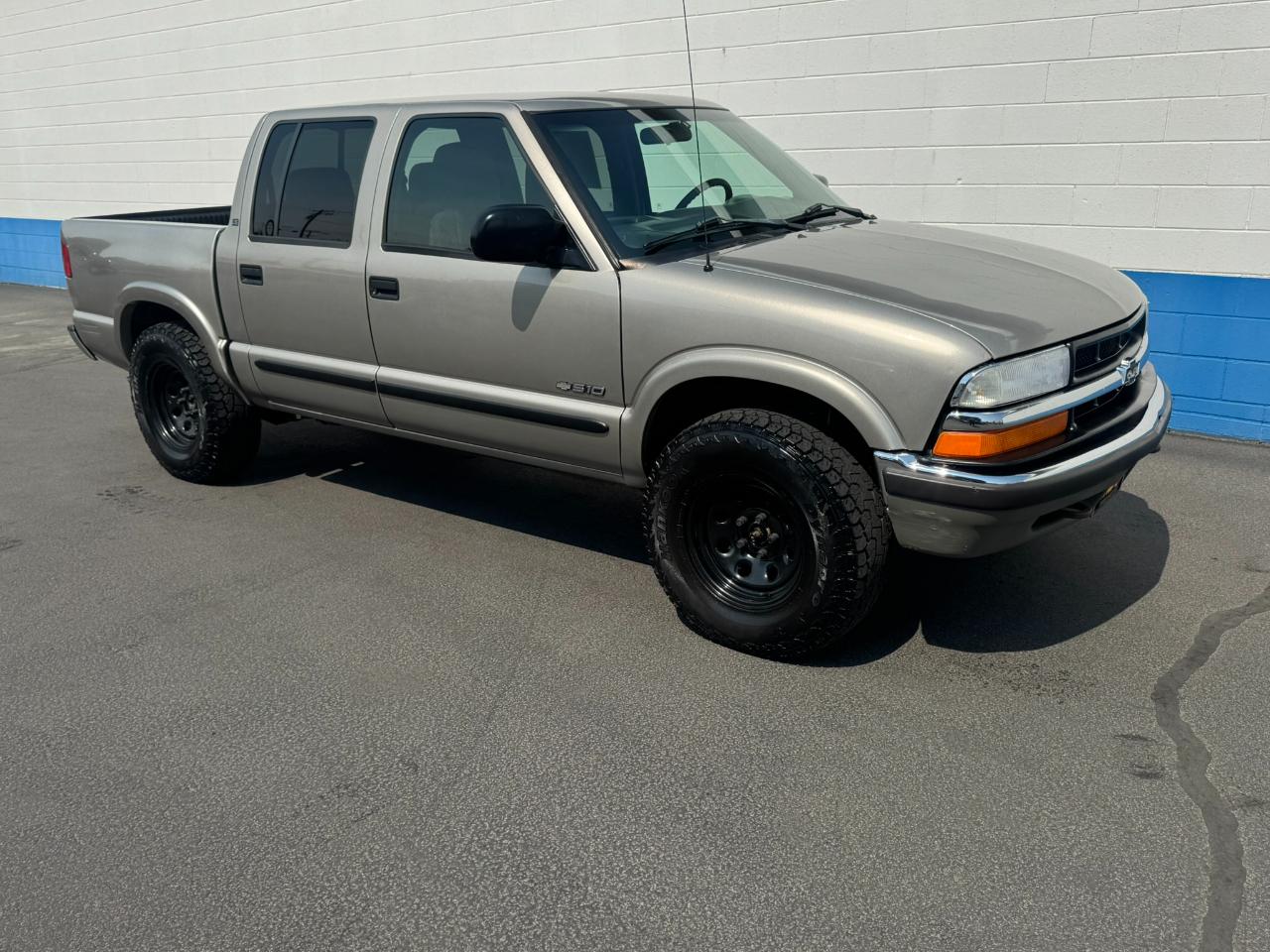 Chevrolet S10 Pickup LS Crew Cab 4WD 2001