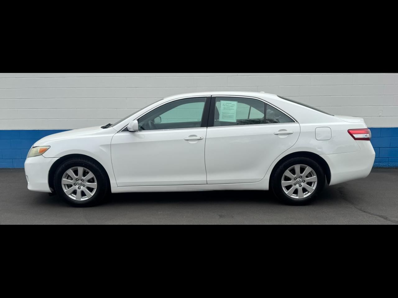 Toyota Camry LE 6-Spd AT 2010