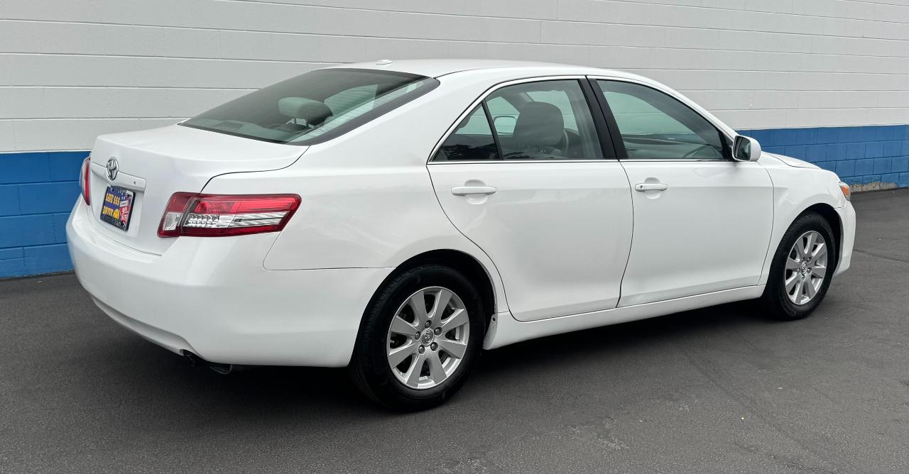 Toyota Camry LE 6-Spd AT 2010