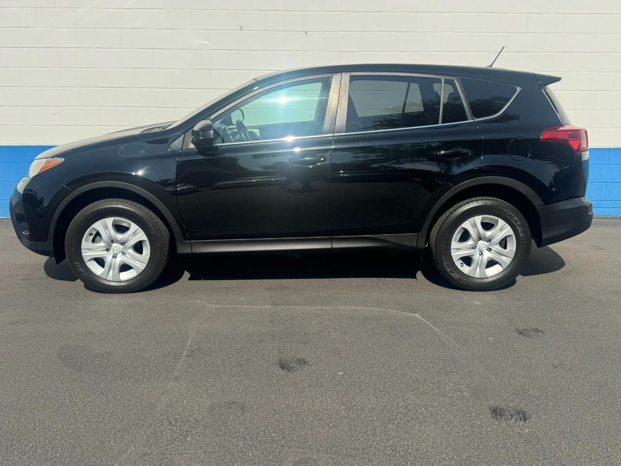 Toyota RAV4 LE AWD 2014