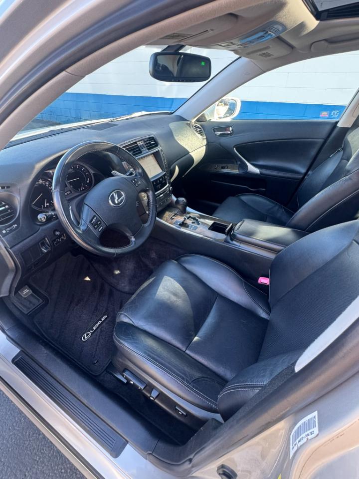 Lexus IS IS 250 AWD 6-Speed Sequential 2010