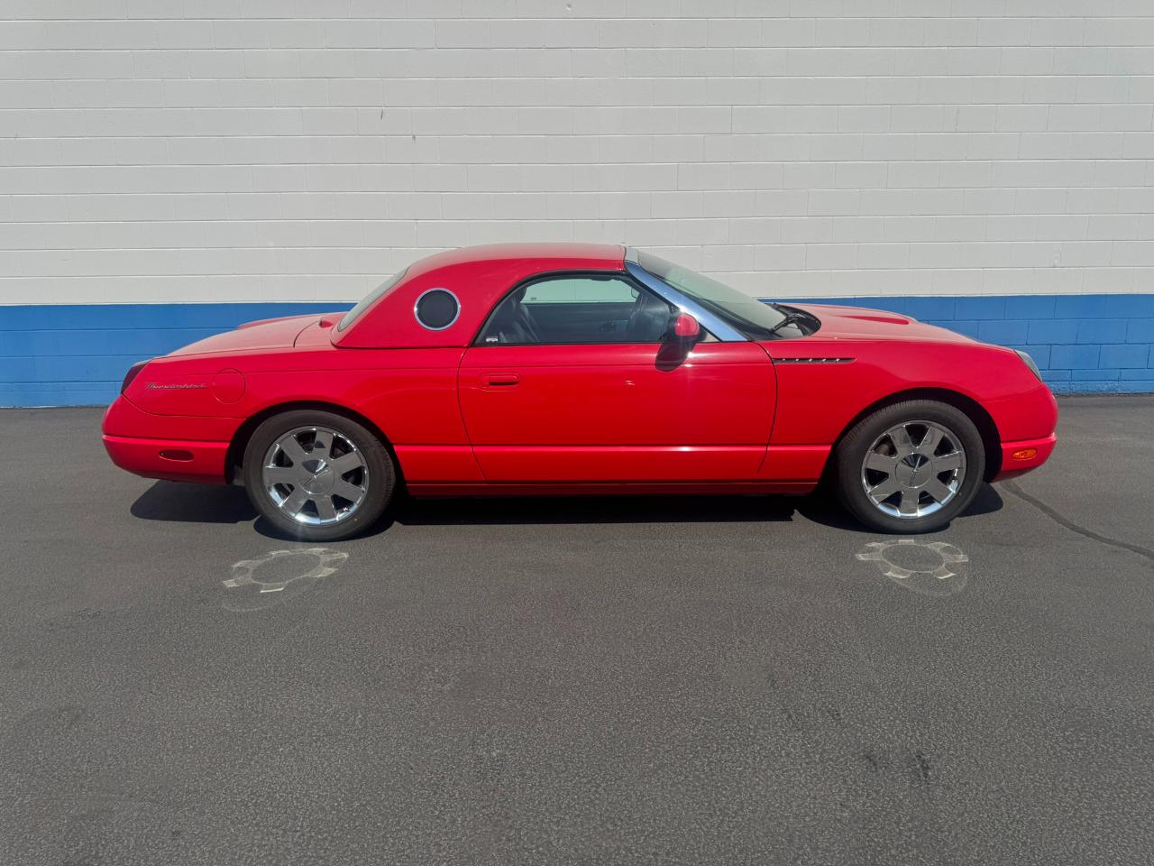 Ford Thunderbird Deluxe 2002
