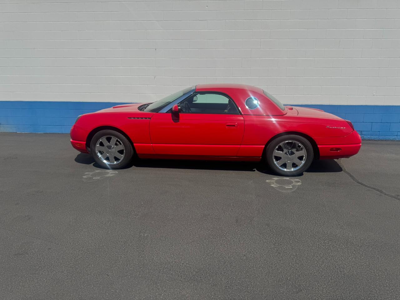 Ford Thunderbird Deluxe 2002