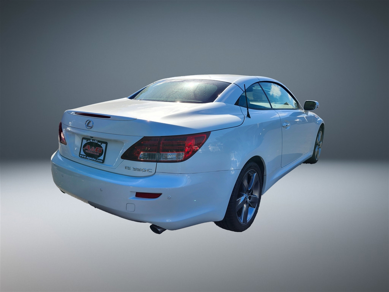 2011 Lexus IS 350C photo 3
