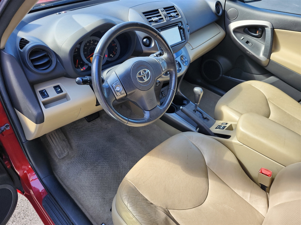 Toyota RAV4 Limited V6 4WD 2012