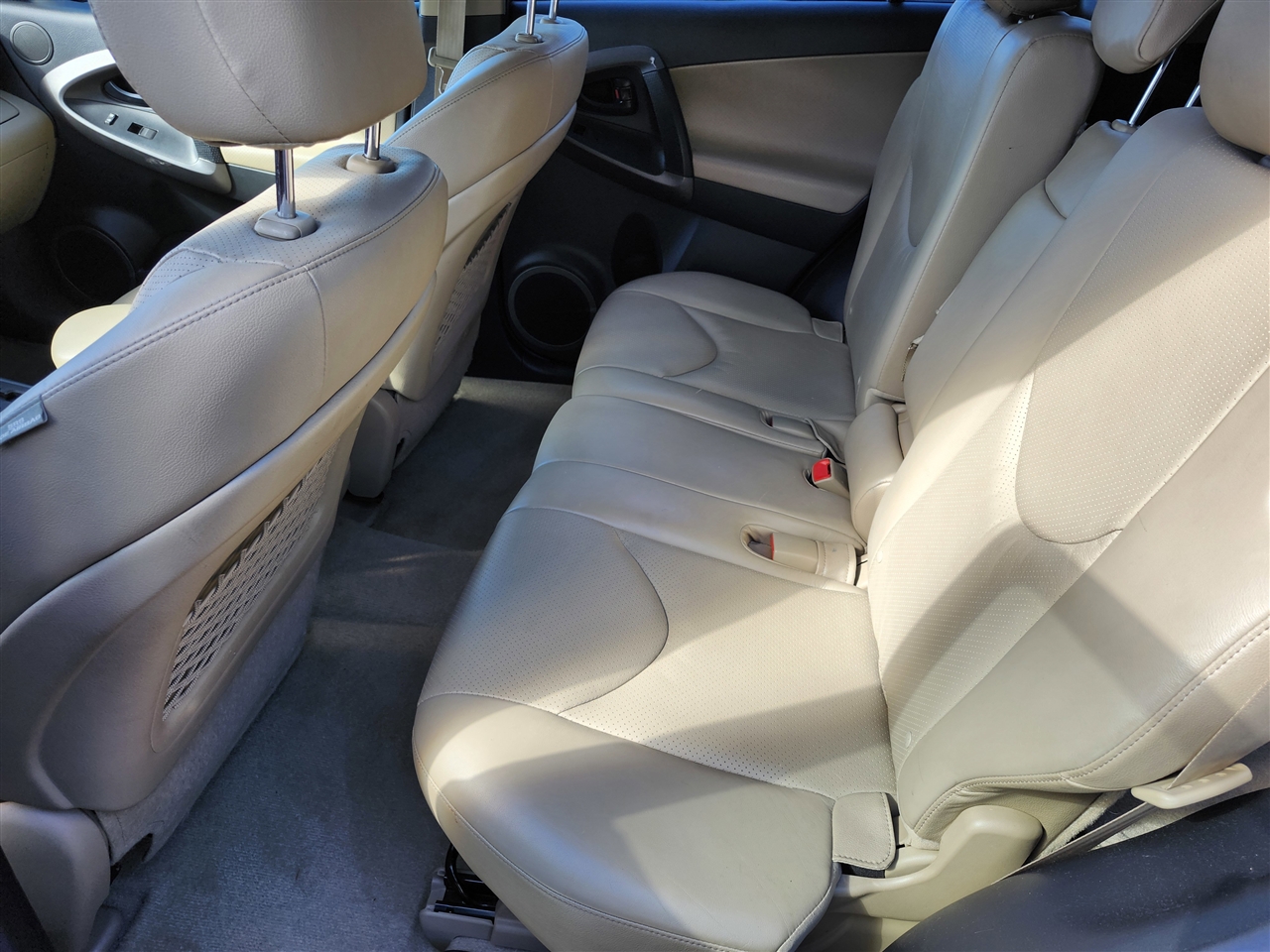 Toyota RAV4 Limited V6 4WD 2012