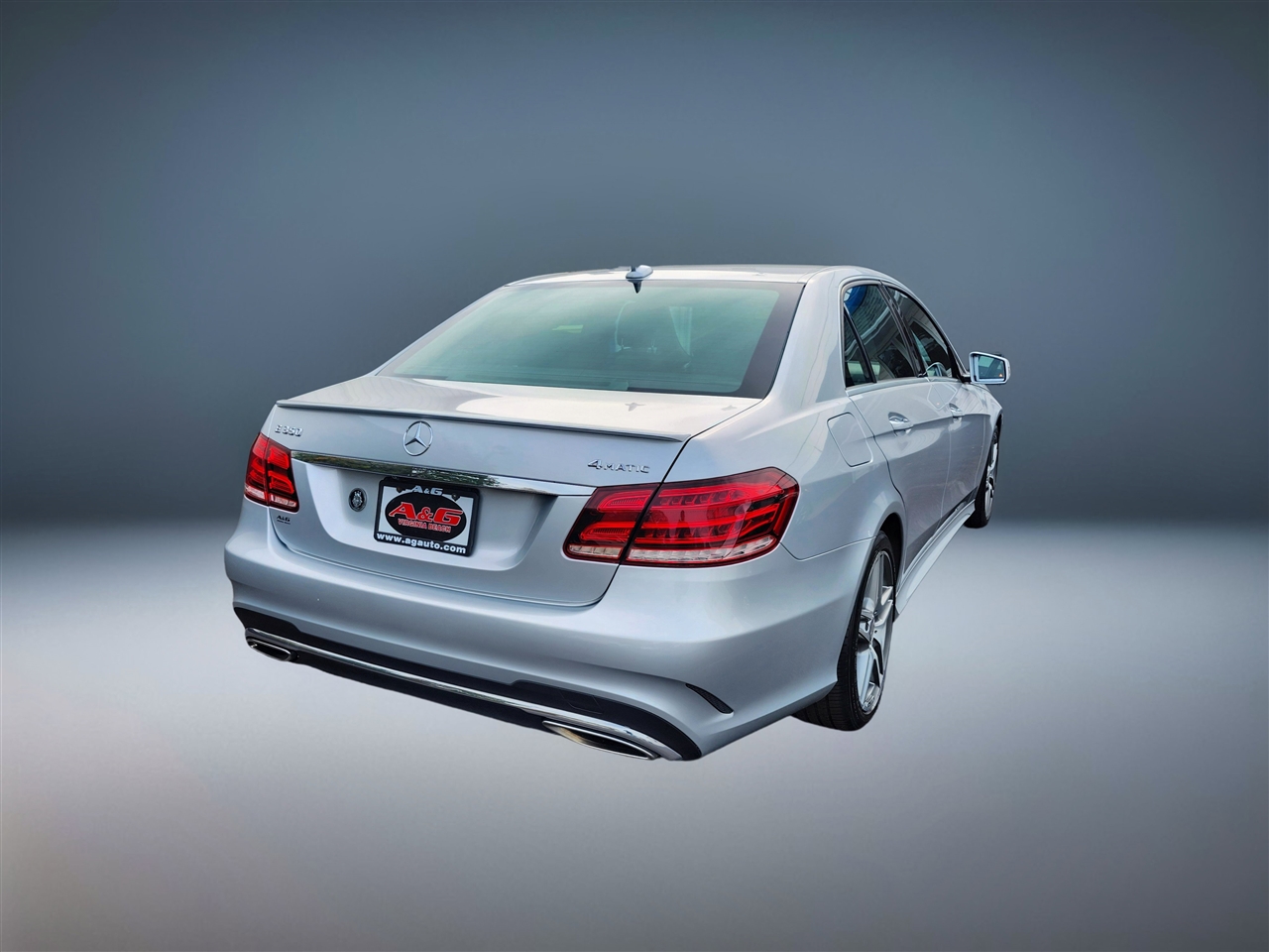 2016 Mercedes Benz E photo 3