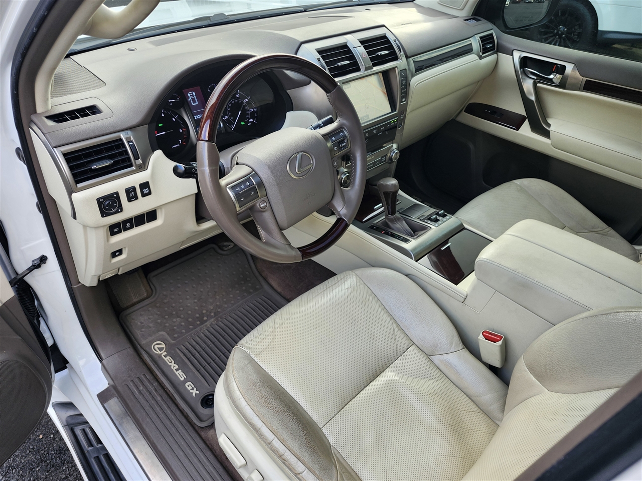 2015 Lexus GX 460 photo 3