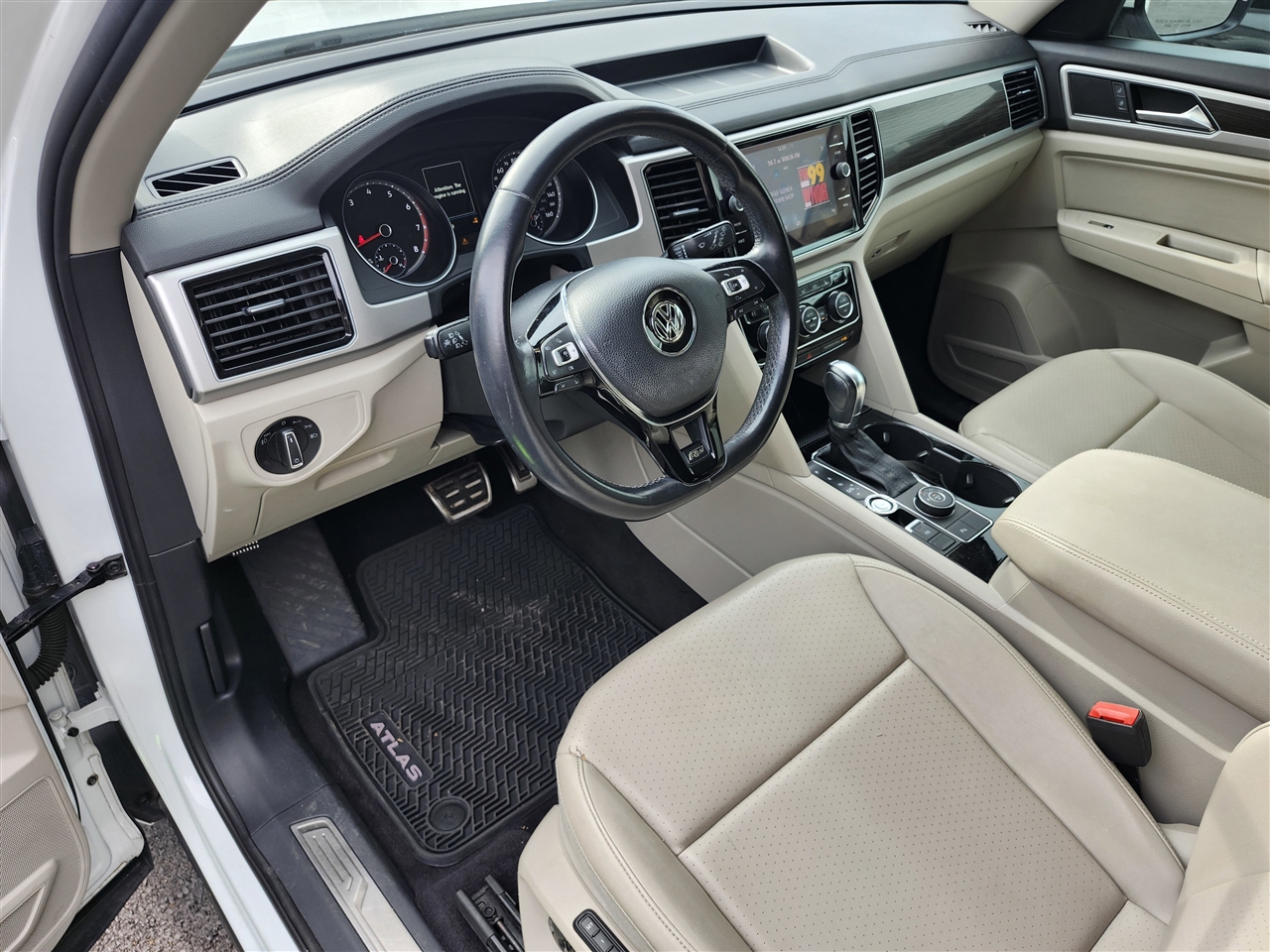 2018 Volkswagen Atlas V6 SEL photo 3