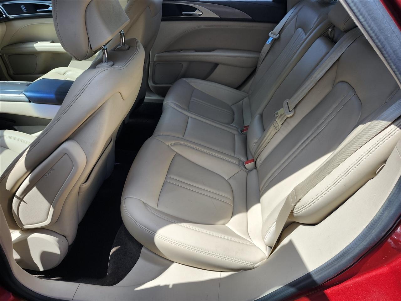 Lincoln MKZ photo 5