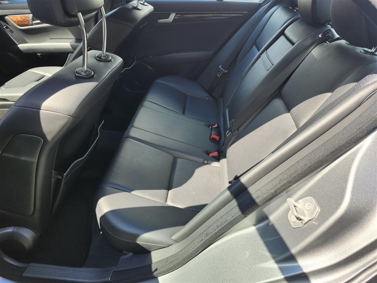 Mercedes-Benz C-Class photo 5