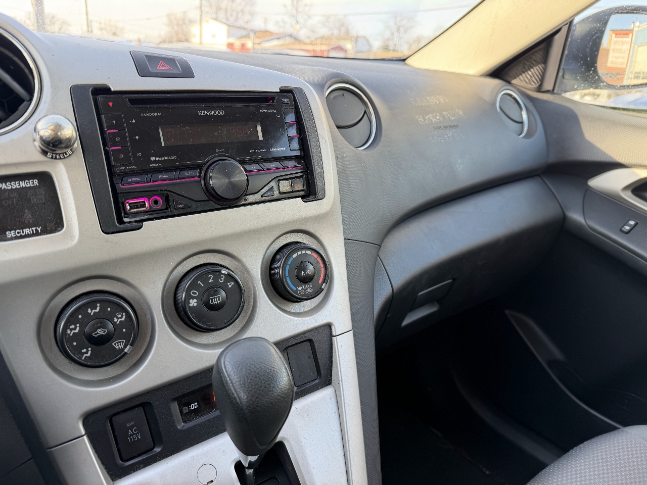 Toyota Matrix S 5-Speed AT 2010