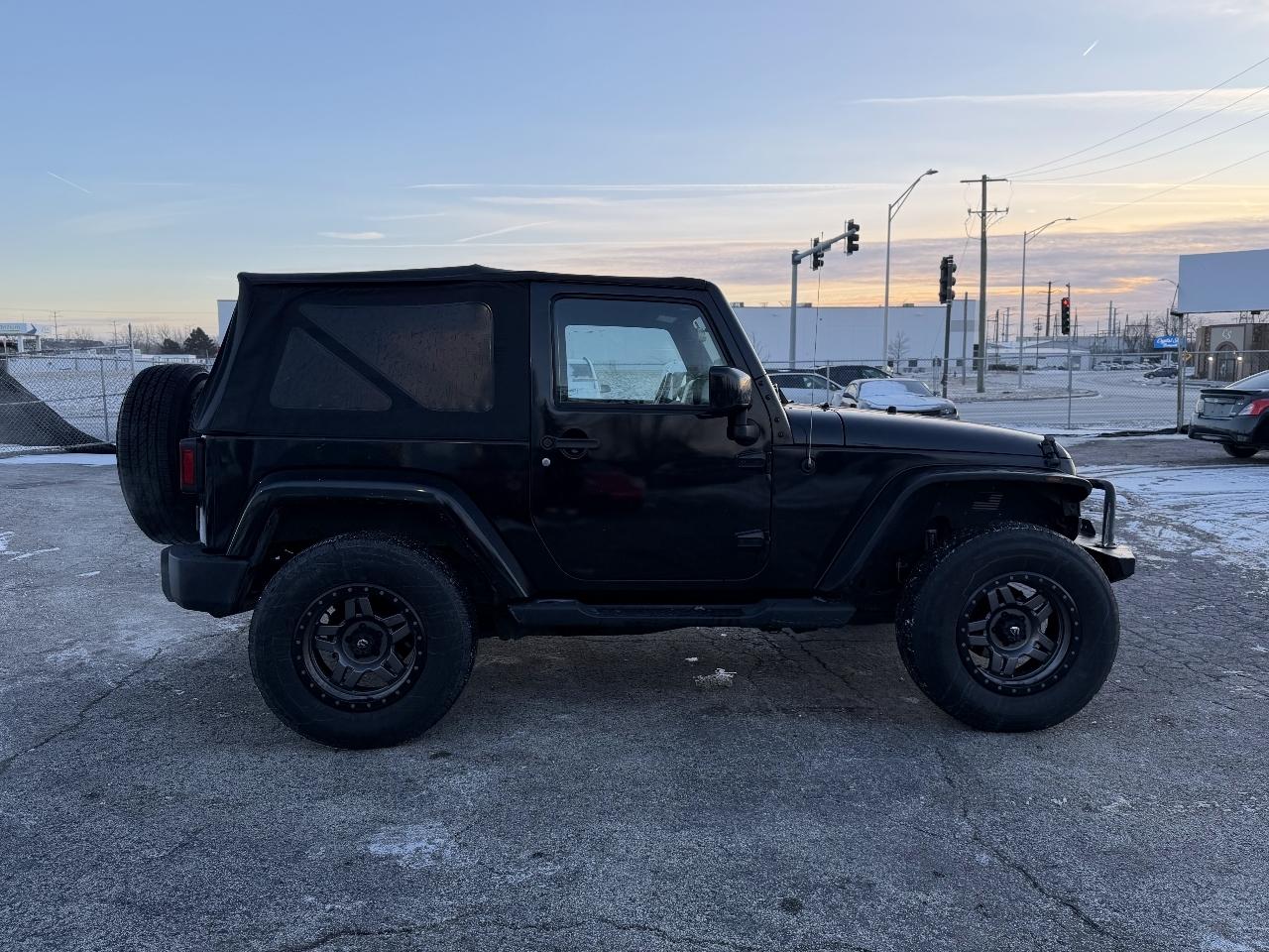 Jeep Wrangler Sahara 4WD 2012