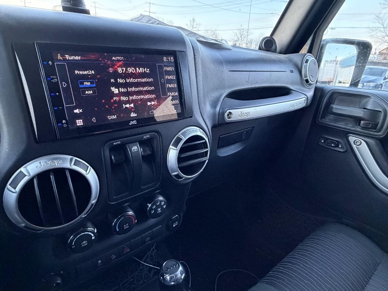 Jeep Wrangler Sahara 4WD 2012