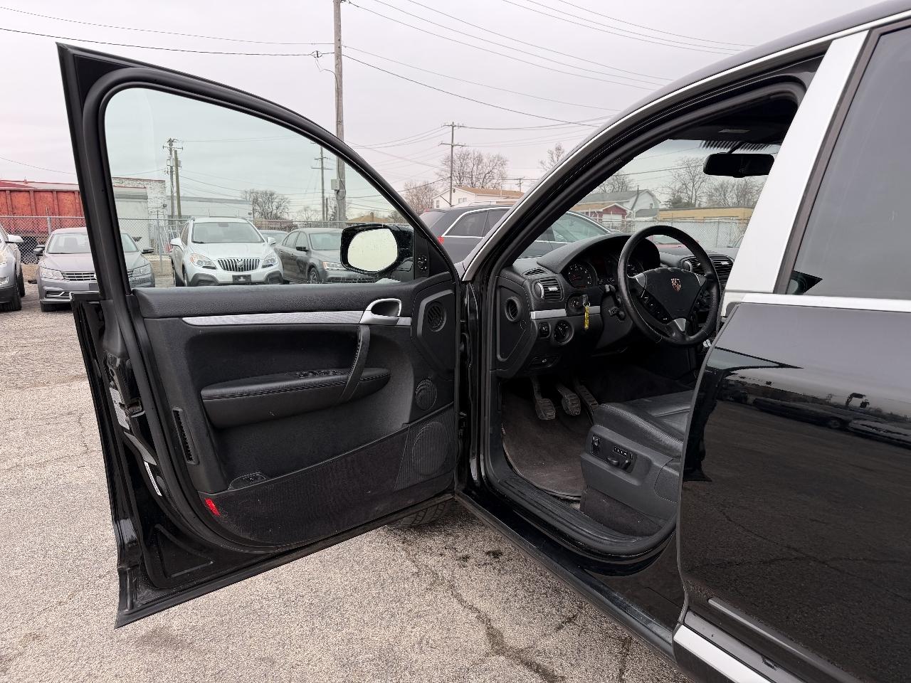 Porsche Cayenne  2008