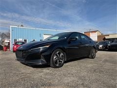 2023 Hyundai Elantra 