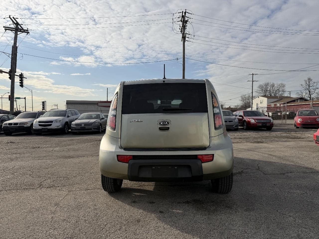 Kia Soul + 2011