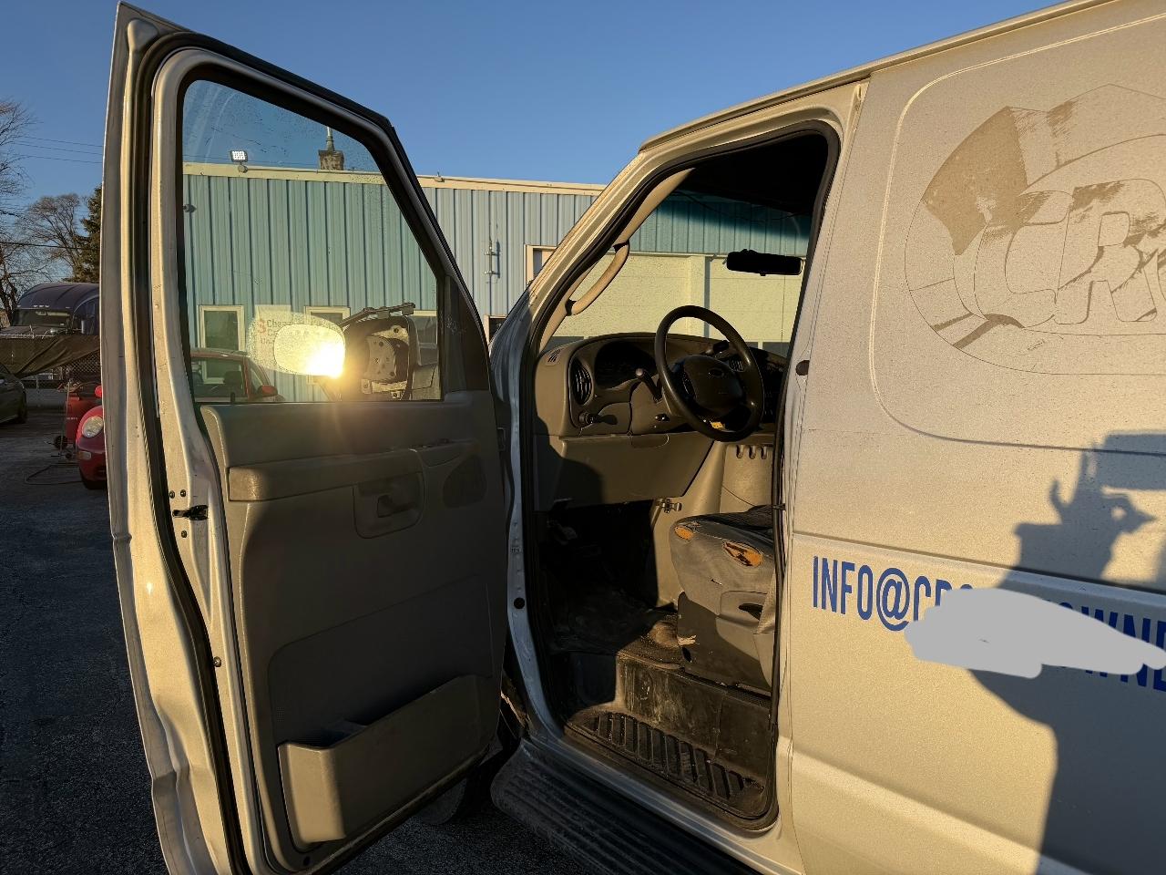 Ford Econoline E-250 2004