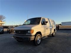 2004 Ford Econoline 