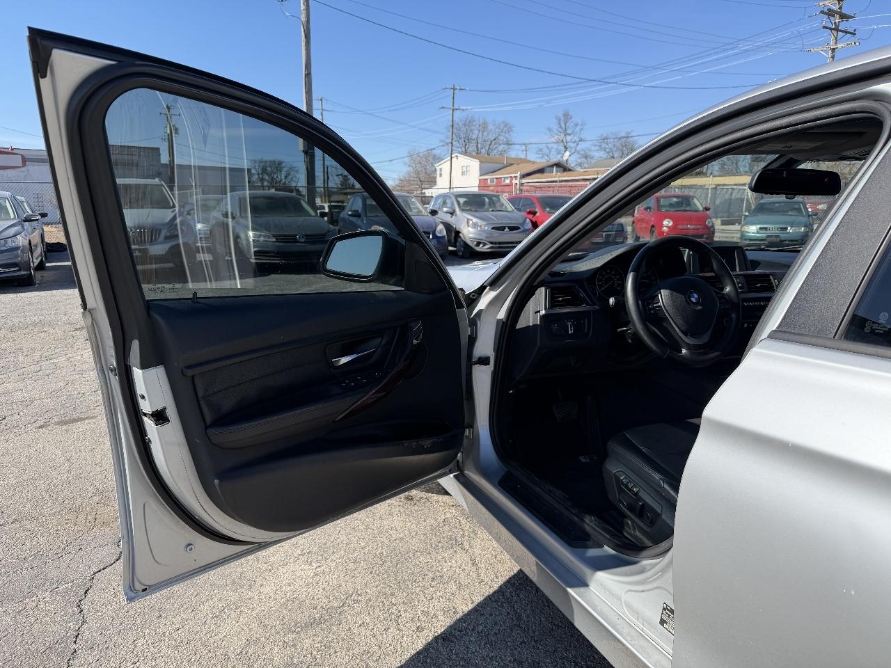 BMW 3-Series 328i xDrive Sedan 2014