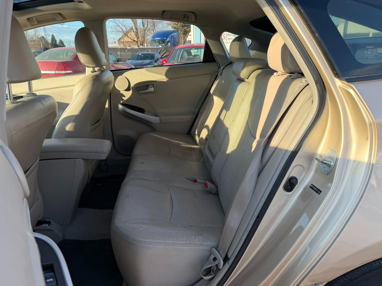 Toyota Prius Prius V 2010