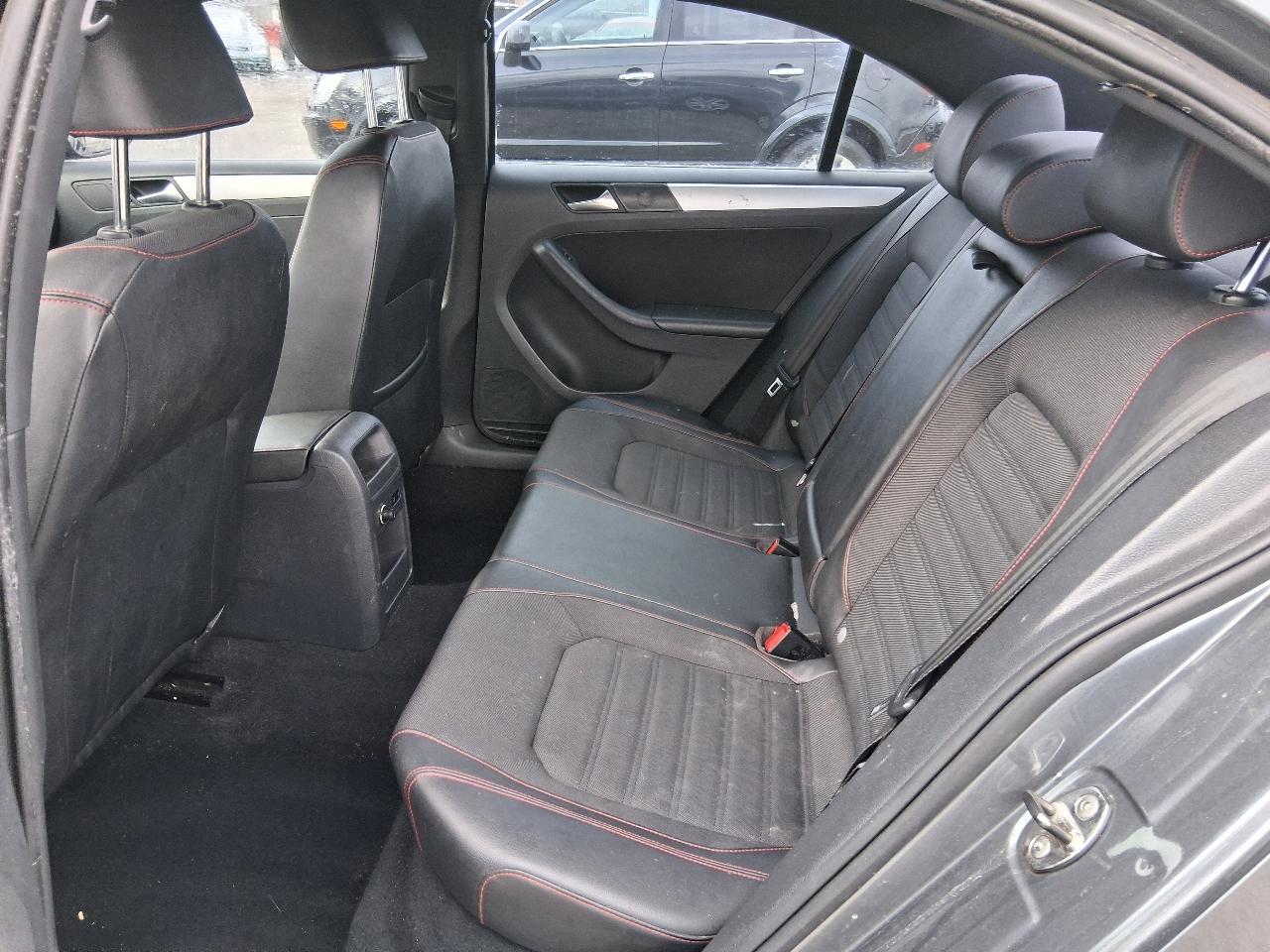 Volkswagen Jetta 2.0T GLI 2012