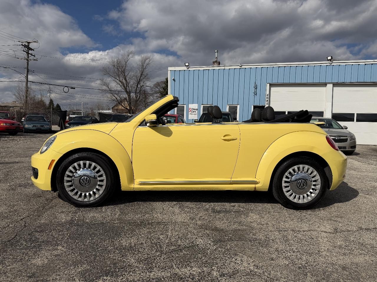 Volkswagen Beetle 2.5L Convertible 2013