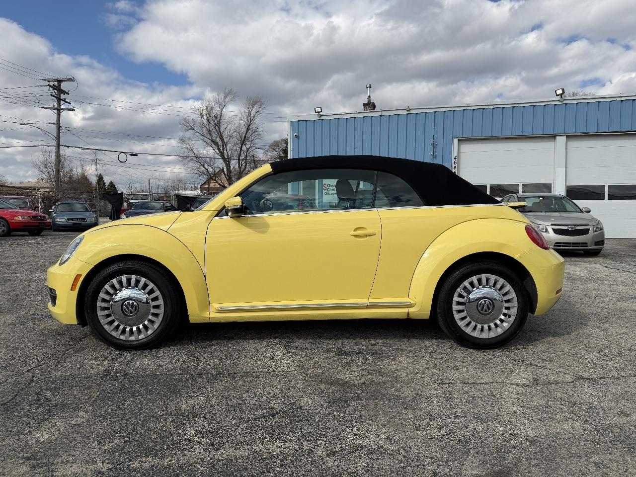 Volkswagen Beetle 2.5L Convertible 2013