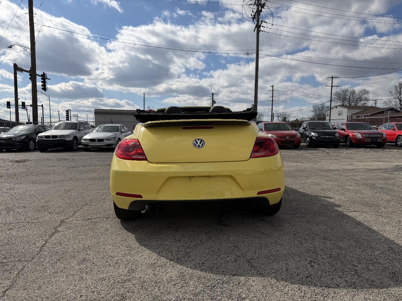 Volkswagen Beetle 2.5L Convertible 2013